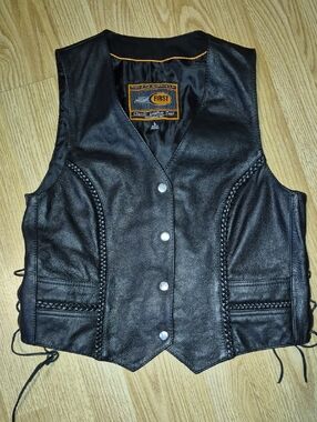 Womens First Classics Black Leather Braided Vest Size L see Chest Measurement